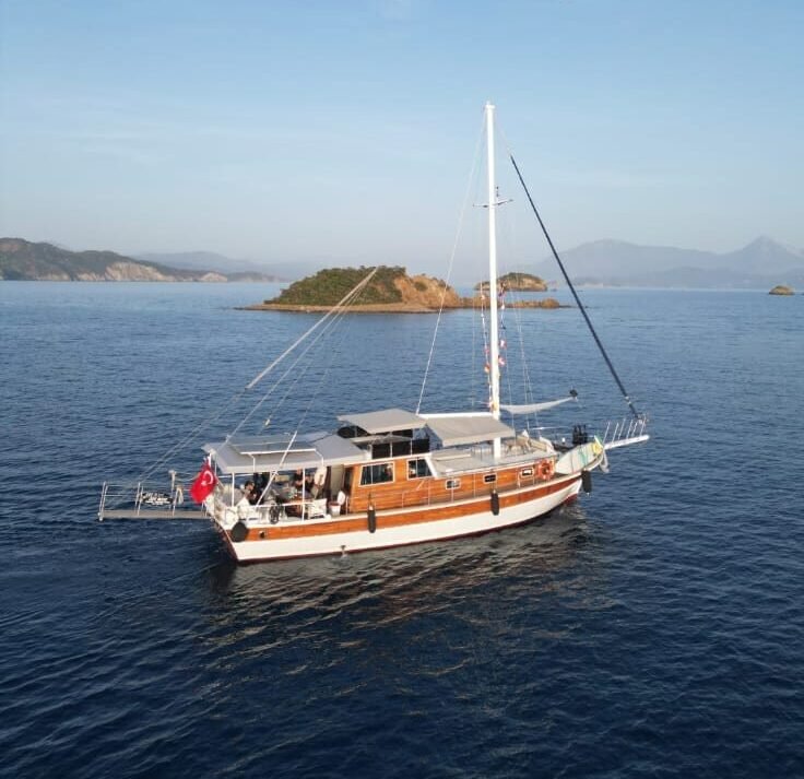 Göcek’te 6 Kişilik Özel Gulet Tatili | Kiralık Tekne ile Mavi Yolculuk